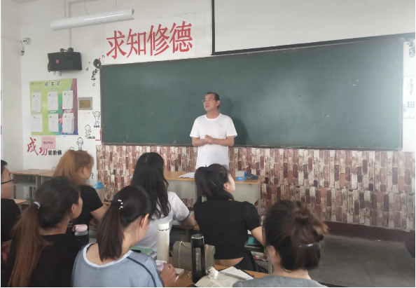 推进毕业准备工作 确保学生毕业质量 | 管理学院召开2021届毕业论文指导大会