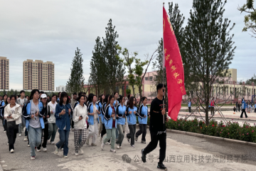 财经学院：早起锻炼，青春晨练，活力校园